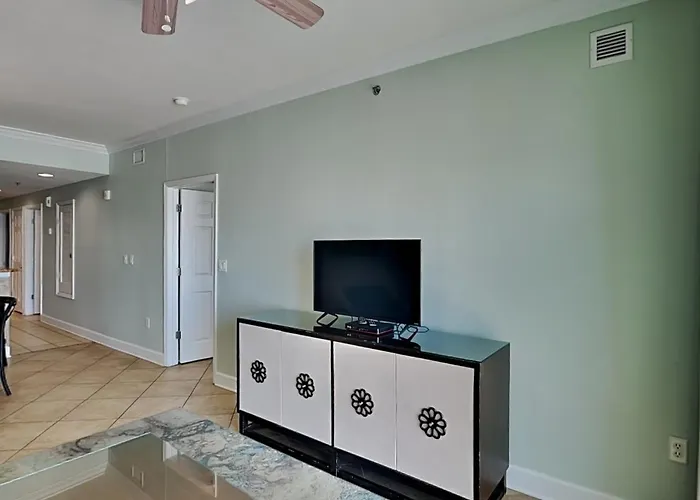 Seawind #807 Apartment